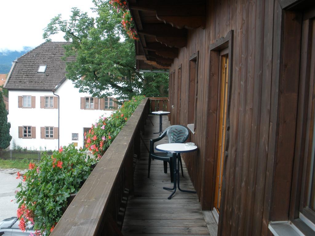 Alpengasthof Zur Loisach Hotel Grossweil Szoba fotó