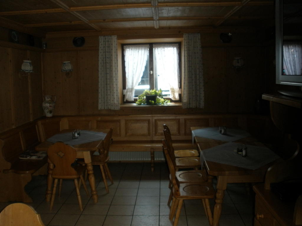 Alpengasthof Zur Loisach Hotel Grossweil Kültér fotó